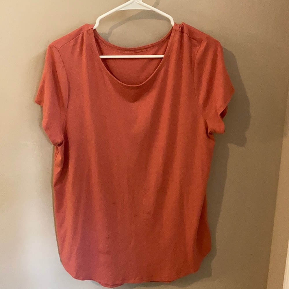 Peach short sleeve